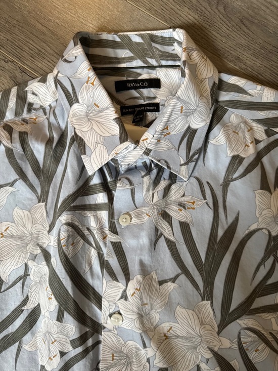 RW&CO. Light Blue Floral Button-Down Shirt - Picture 10 of 11